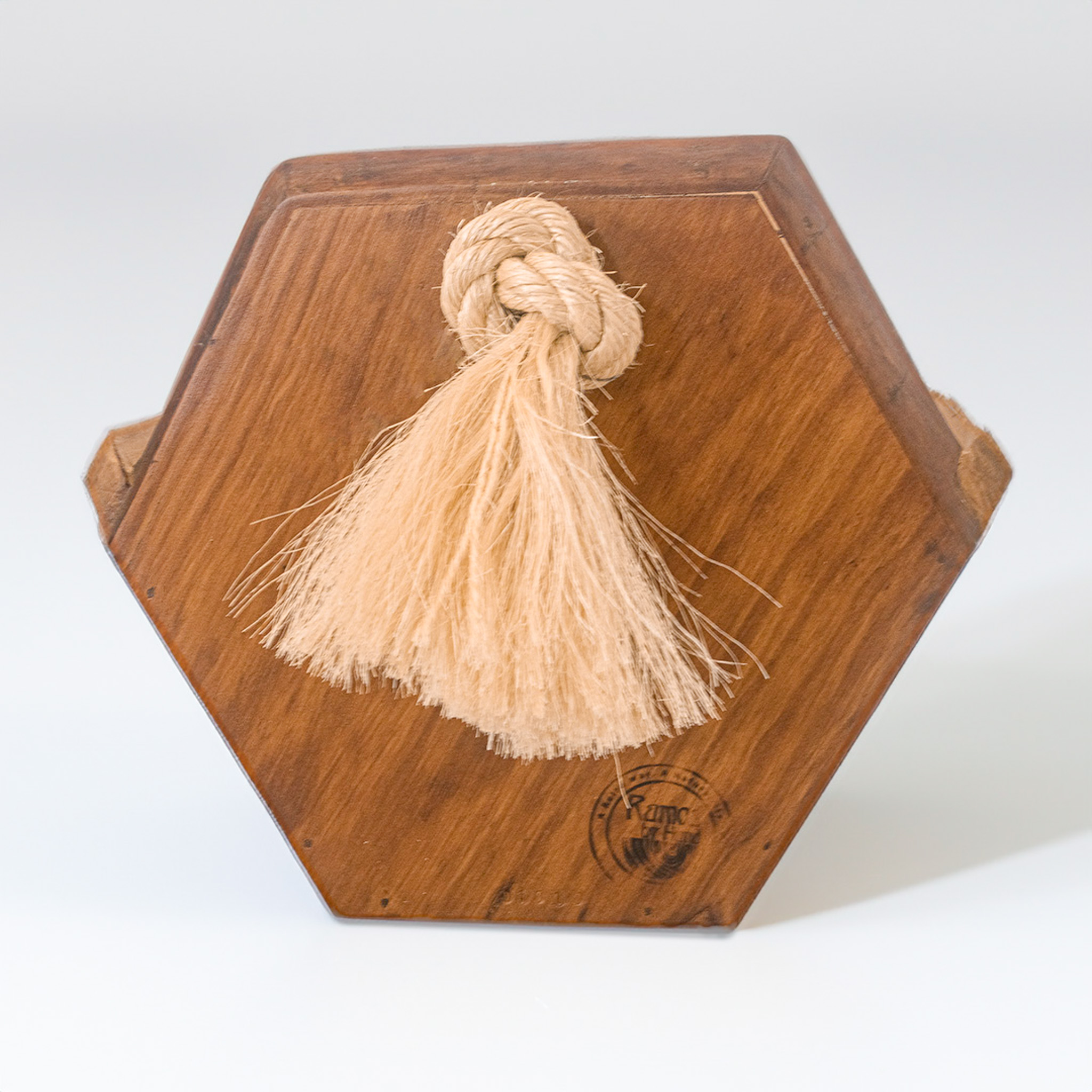 Hexagonal Magazine Rack - Image 2